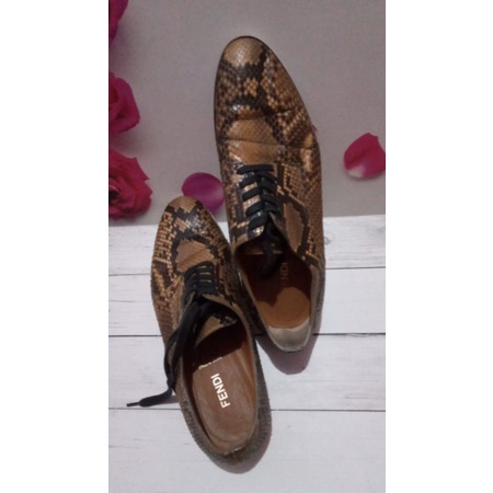 Preloved Sepatu Fendi ori Made in italy | HARGA NETT PAS