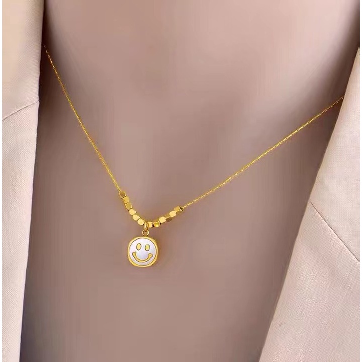 Kalung Rantai Titanium Steel 18K Gold Anti Alergi / Pudar Hias Liontin Smiley Face Gaya Korea Jepang