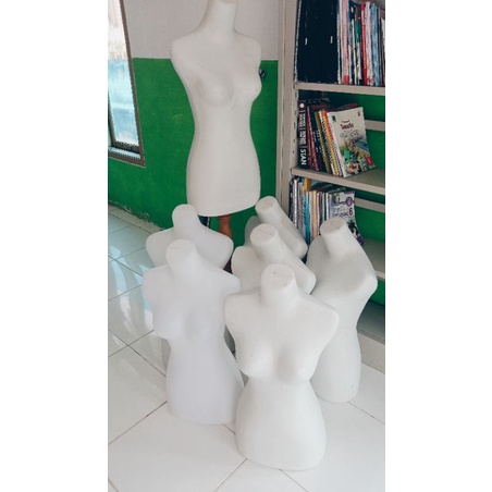 patung baju
