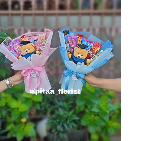 

☊ Buket Wisuda / Buket Boneka Wisuda / Buket Graduation / Buket Snack Wisuda / Hadiah Wisuda ✮