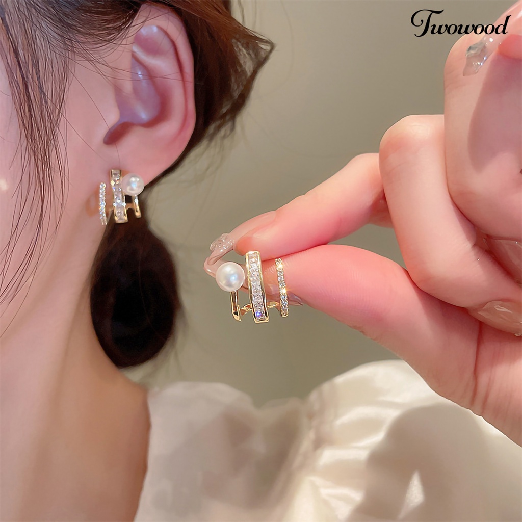 Twowood 1pasang Ear Studs Temperamen Sederhana Mutiara Imitasi Mengkilap Berlian Imitasi Bertatahkan Berdandan Hadiah Yang Indah Wanita Tiga Cakar Baris Stud Anting Perhiasan Pesta Aksesori Fashion