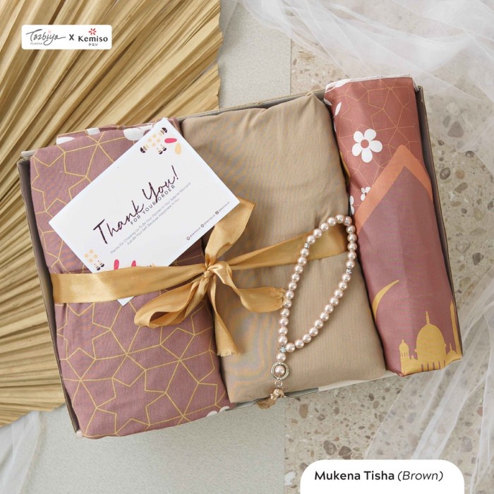 

DISKON RAMADHAN/ MUKENA DAN SAJADAH TAZBIYA X KEMISO SPECIAL GIFT/KADO/HAMPERS/HADIAH - TISHA BROWN