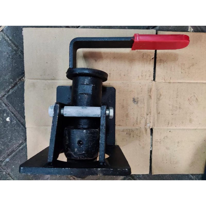 Twist Lock Assy