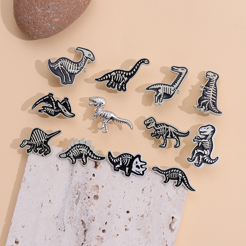 Dinosaurus Enamel Pin Tyrannosaurus Rex Hewan Kuno Custom Perhiasan Hadiah Untuk Teman Hitam Punk Kerah Pakaian Bros Jewelry