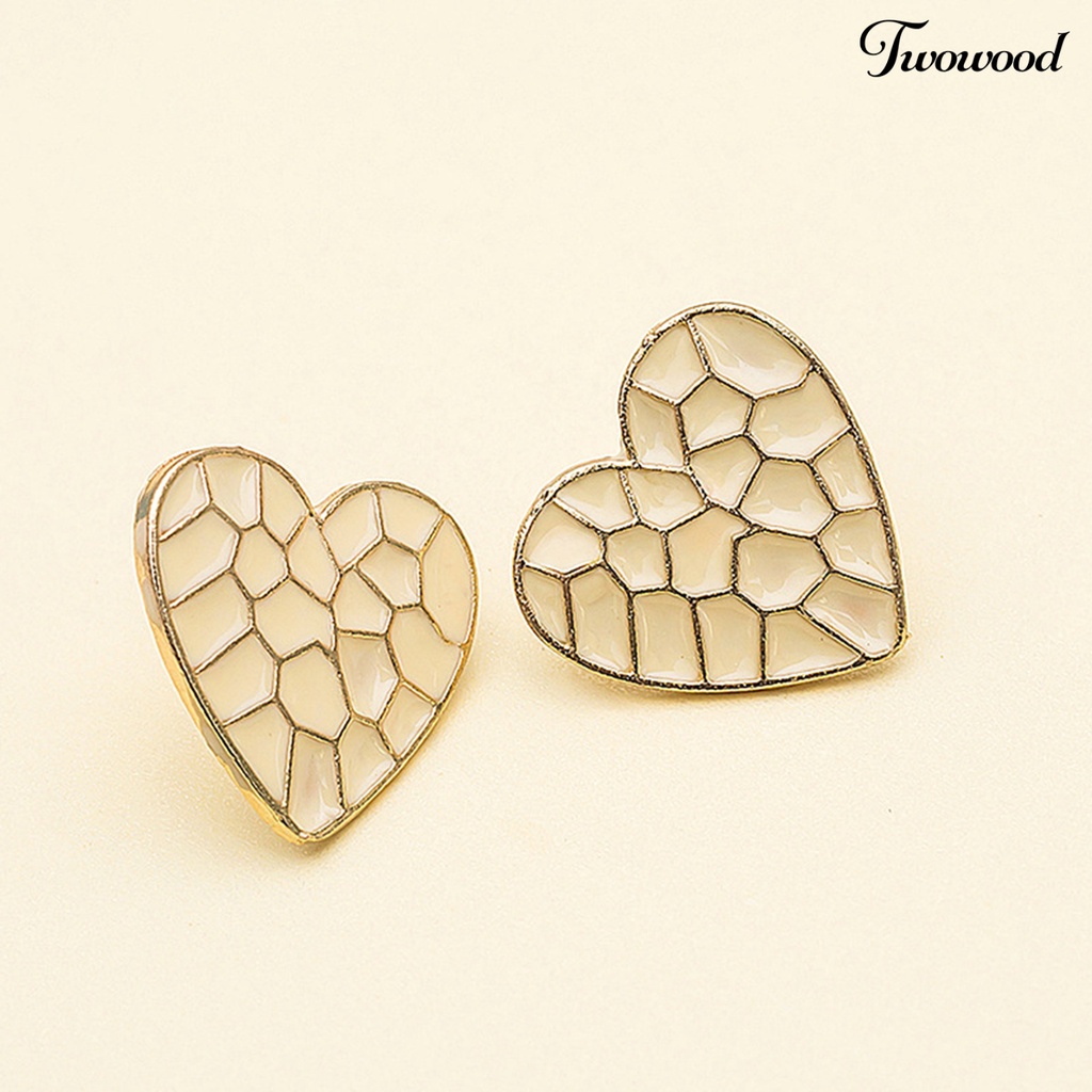 Twowood 1pasang Tusuk Tekstur Kotak-Kotak Wanita Anting Enamel Bentuk Hati Stud Earrings Perhiasan Aksesoris