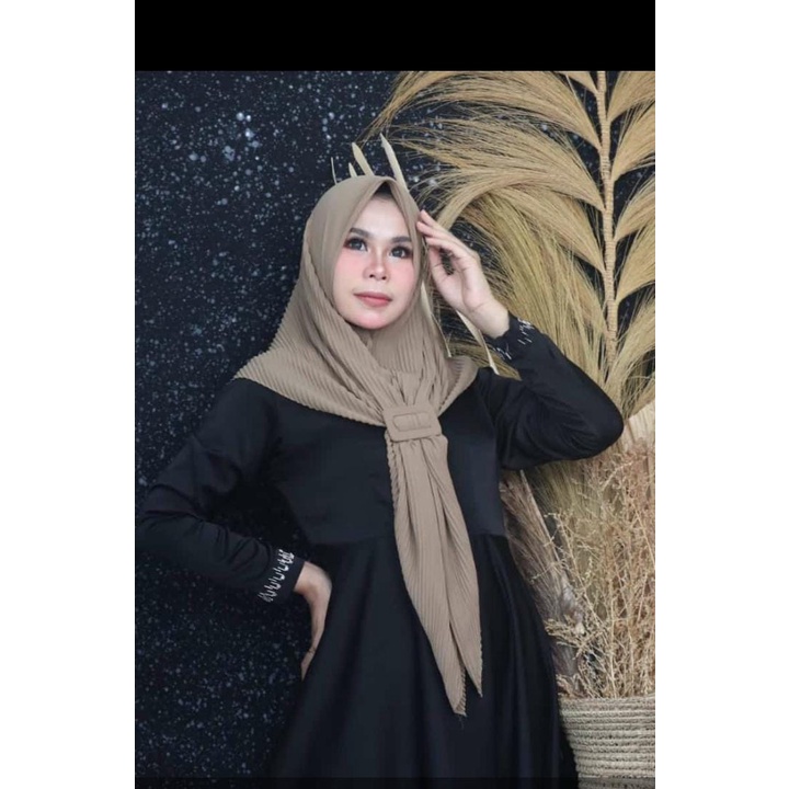 hijab segi empat plisket gesper ori by doa ibu
