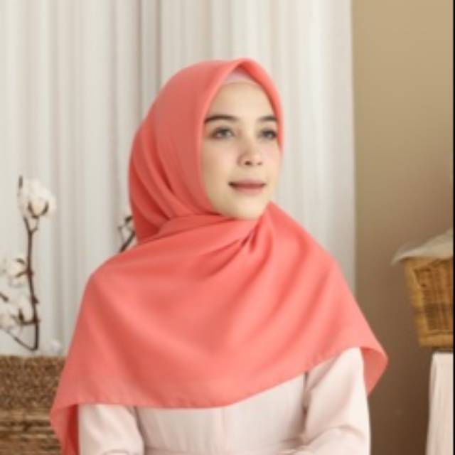 HARGA TERMURAH JILBAB BELLA SQUARE SEGI EMPAT / HIJAB BELLA SQUARE TERBARU WARNA TERLENGKAP PEACH