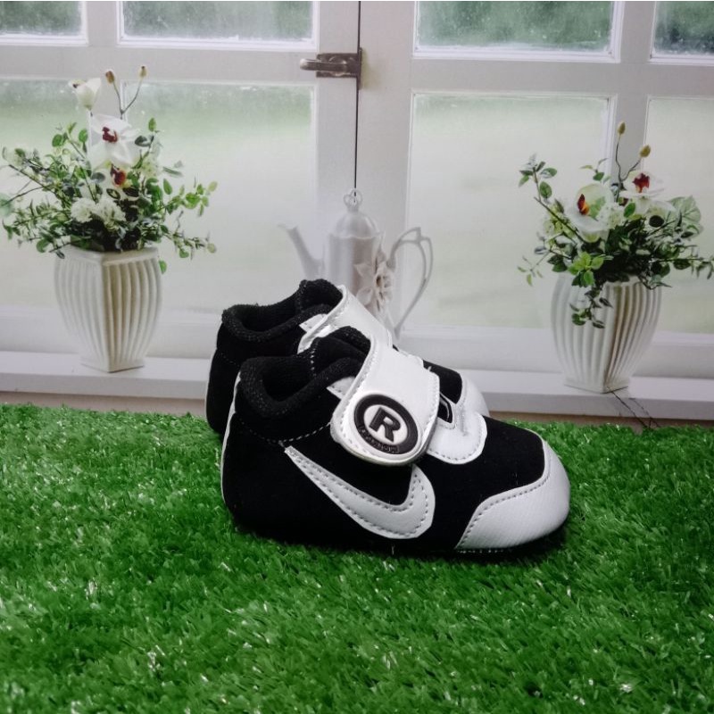 SEPATU BAYI PREEWALKER ANAK PEREMPUAN USIA 0-12 BULAN NK / SEPATU BAYI MURAH