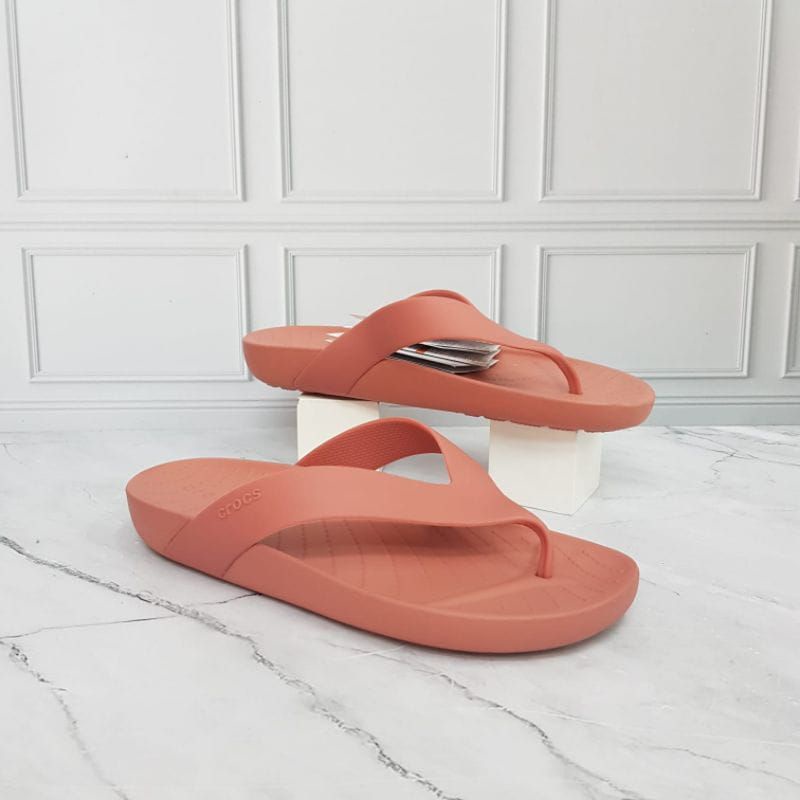 Sandal Wanita Crocs Spalash flip
