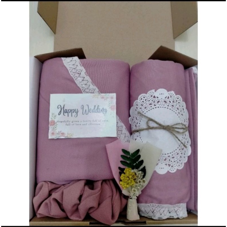 

Hampers Lebaran / Hampers Wisuda / Hampers Gift / Hampers
