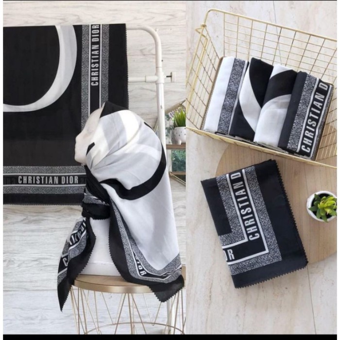 JM HIJAB SEGI EMPAT VOAL MOTIF CD HITAM PUTIH