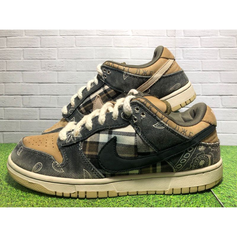 Nike Mens SB Dunk Low x Travis Scott