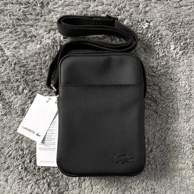 Tas Slingbag Lacoste Men's Classic Pelit Pique Vertical Zip Bag Original