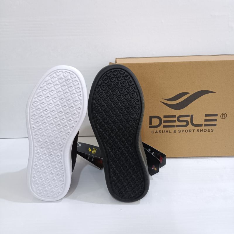 0Sepatu Sekolah Anak Merk Desle tipe Calvin Luther Jr size 32-37 | Desle Calvin Luther Jr | Sepatu Olahraga Anak Desle