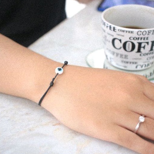 Evil Eye Bracelet / Gelang Tali Simple