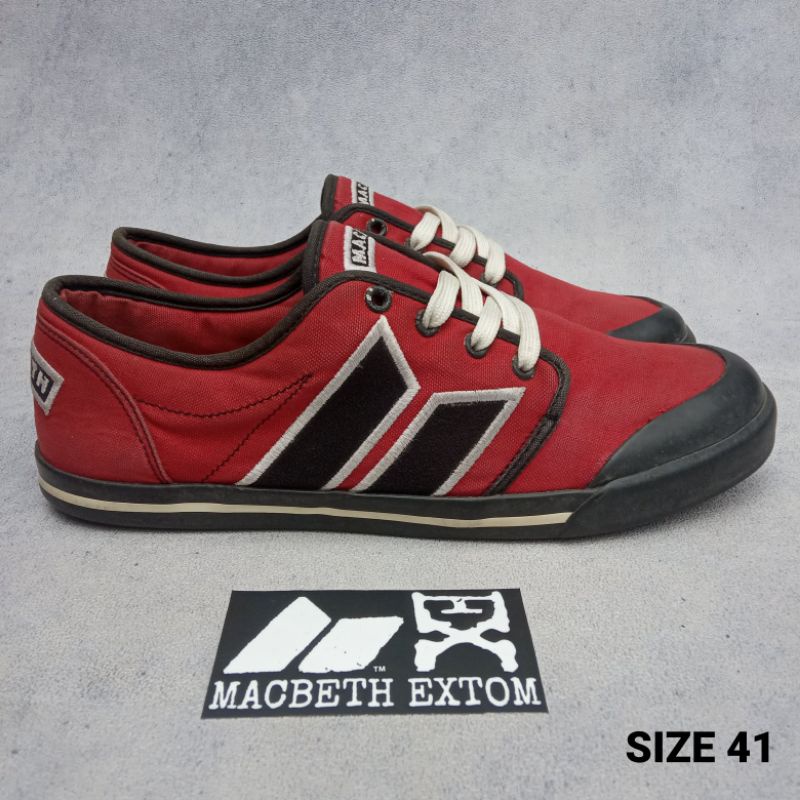 Macbeth Wallister Red Chill Size 41