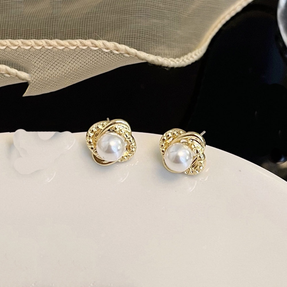 Anting Tusuk Mutiara Twist Simulasi Elegan Perhiasan Geometris Warna Emas Untuk Wanita