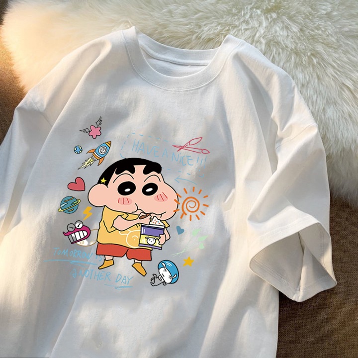 RDGF official shop 2023 Tren Baru kemeja leher bulat pakaian sederhana baju kaos oversize Crayon Shinchan  kaos hitam oversize PRIA &amp; WANITA (UNISEX)