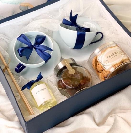 

QualityControl⭐-hampers Natal /READY STOCK/tea set gift