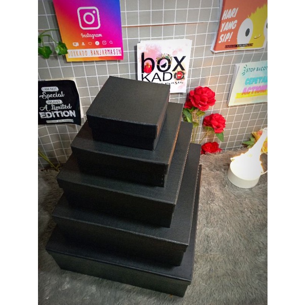 

BOX KADO POLOS tanpa pita warna Hitam By Box Kado Banjarmasin