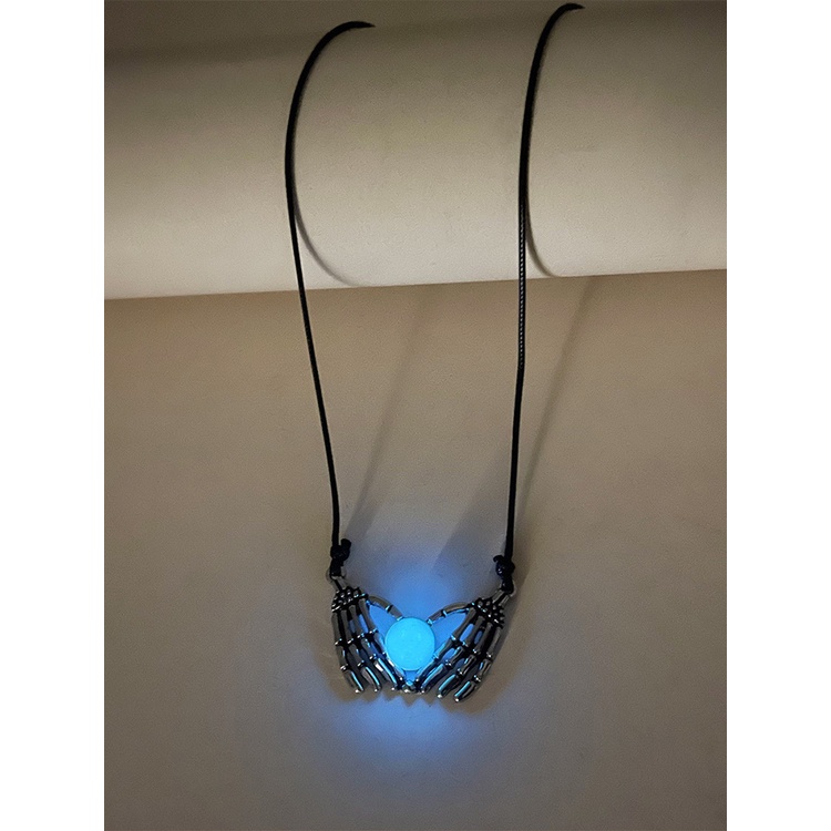 Bulan Bersinar Kalung Permata Pesona Punk Perhiasan Glow In The Dark Skeleton Tangan Liontin Berongga Tengkorak Bercahaya Batu Kalung