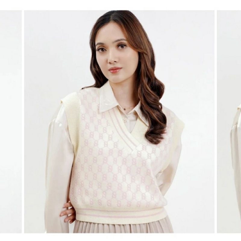 Buttonscarves Benang Jarum Monogram Vest
