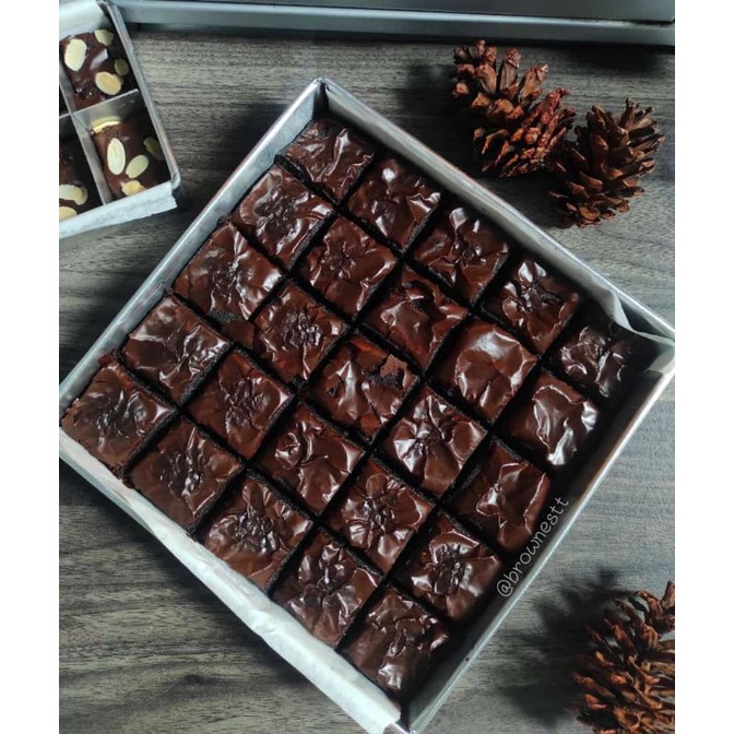 

Premium Fudgy Brownies