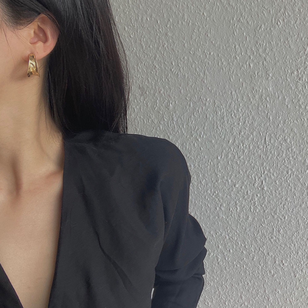1pasang fashion retro Elegan Perhiasan Anting Tusuk Telinga Bentuk C Bahan metal Untuk Wanita