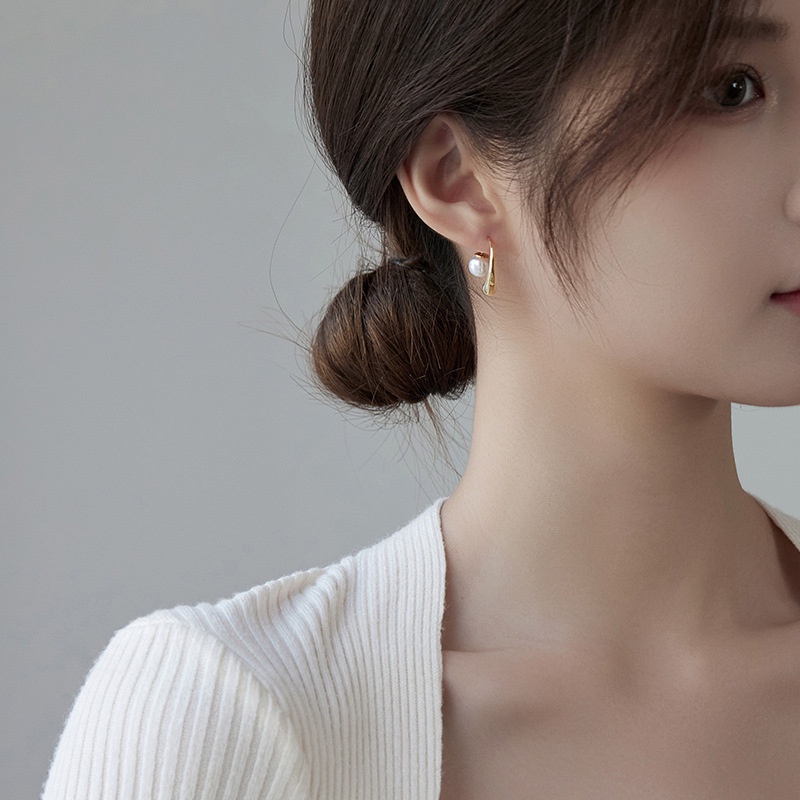 Indah Anting Elegan Untuk Pesta Pernikahan Emas Bulat Anting Mutiara Perhiasan Paduan Premium Ear Loop Wanita Fashion Anting Mutiara Sederhana