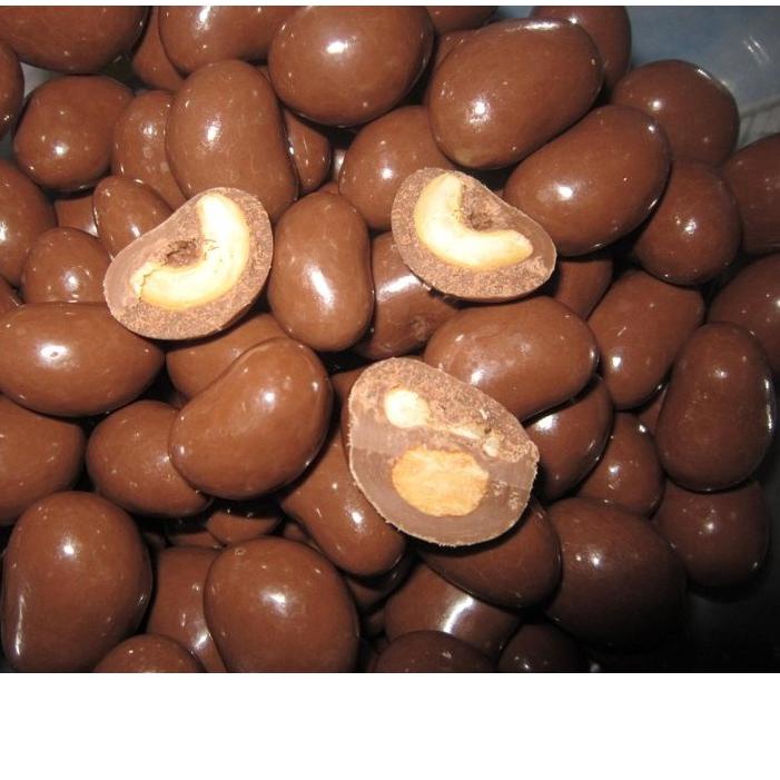 

✶ 500 gram coklat isi mede / choco cashew ✷