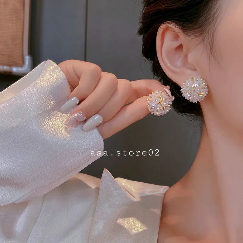 Anting Tusuk Bola Bunga/Aksesoris Fashion