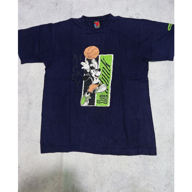 Tshirt Uniqlo Mickey Basketball Second