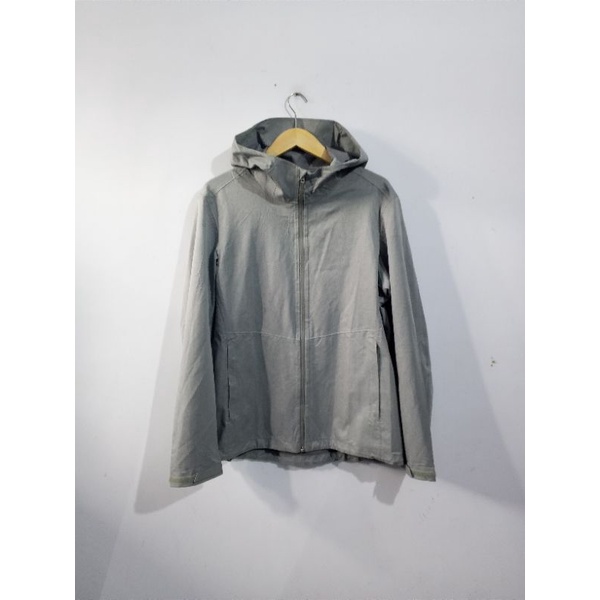 Jaket Gorpcore Uniqlo Blocktech Second