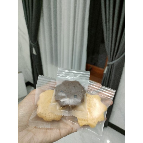 

Bolu Krezz Menorotaras (Isian toples 50 biji)