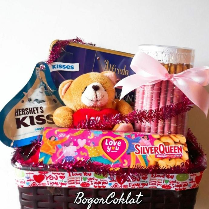 

Spesial Valentine Day Hampers Valentine Love You