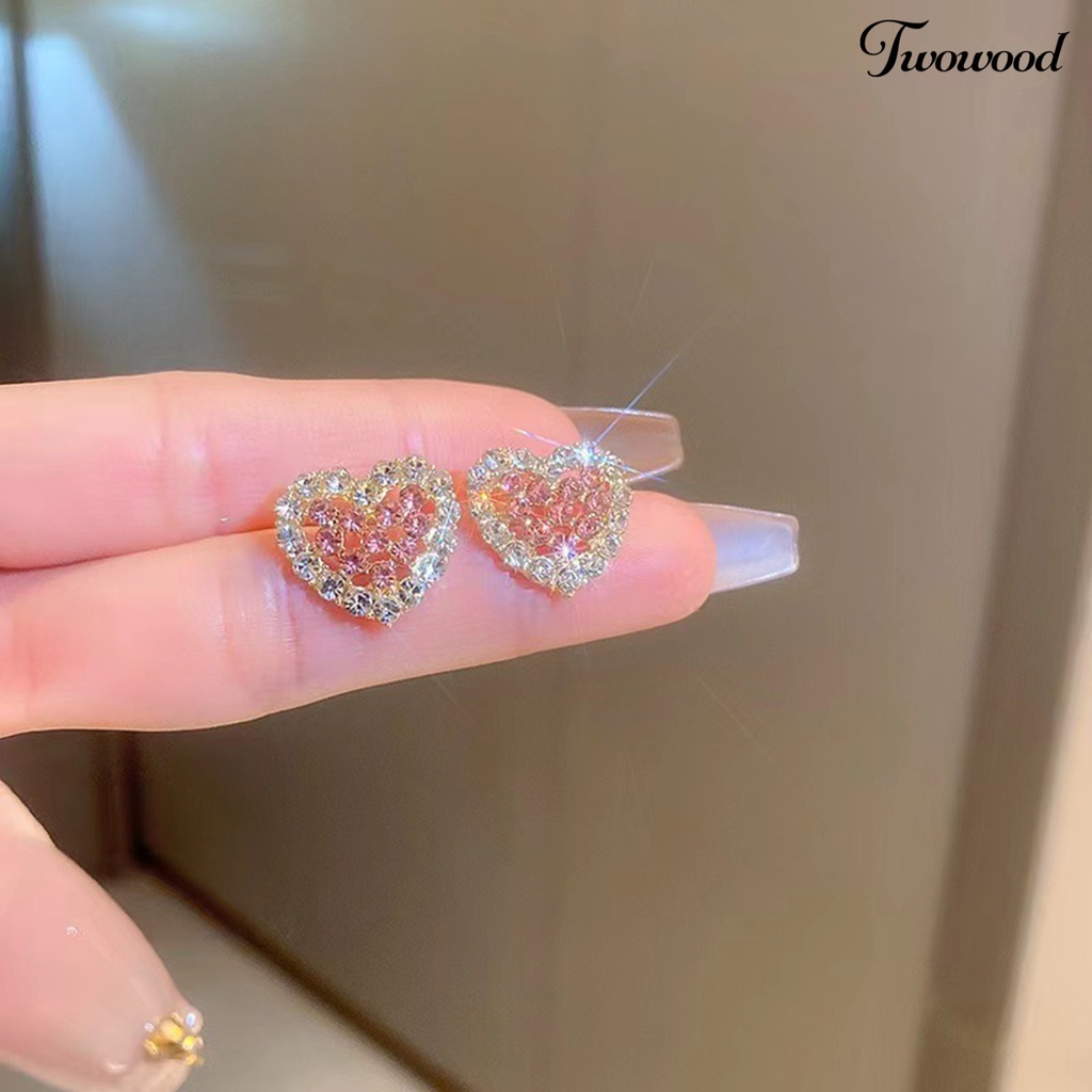 Twowood 1pasang Ear Studs Temperamen Sederhana Berlian Imitasi Mengkilap Hias Berkilau Berdandan Hadiah Wanita Cinta Hati Stud Earrings Perhiasan Aksesori Fashion