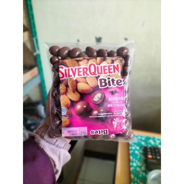 

PROMO EXP APRIL MEI 23 Coklat Silverqueen Bites Almond Mede Original