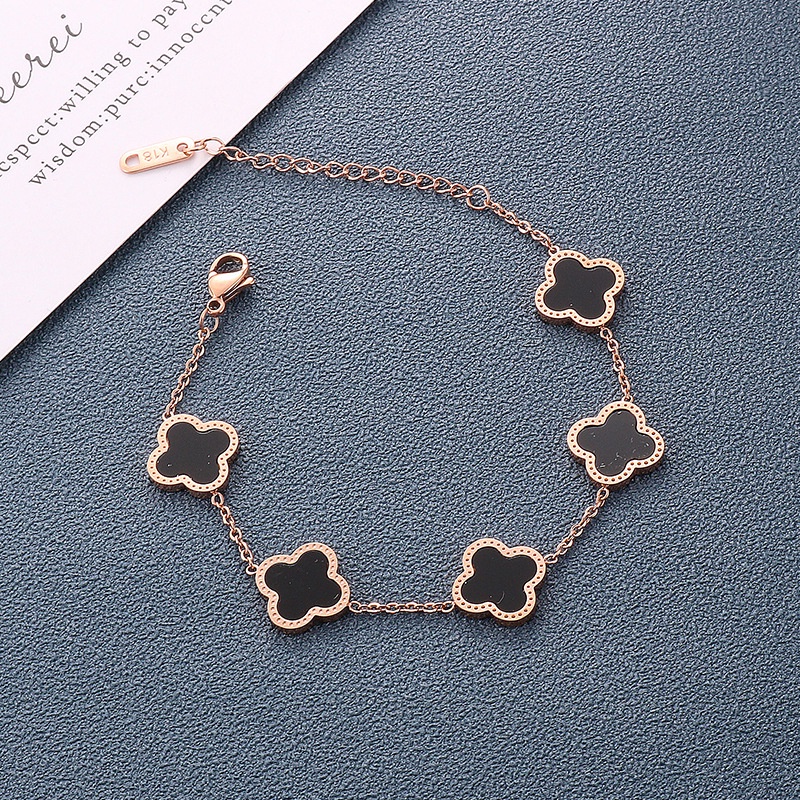 Gelang Desain Clover Bahan Titanium Steel 18k Gaya Korea Untuk Wanita