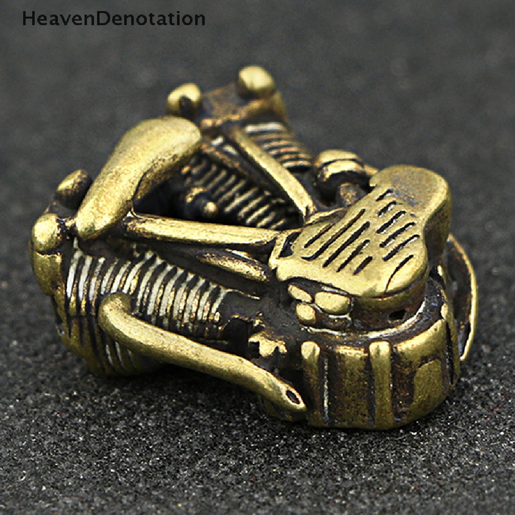 [HeavenDenotation] Retro Kuningan Mesin Motor Gantungan Kunci Liontin Kreatif Pria Lokomotif Mesin Liontin Mobil Gantung Jewlery HDV