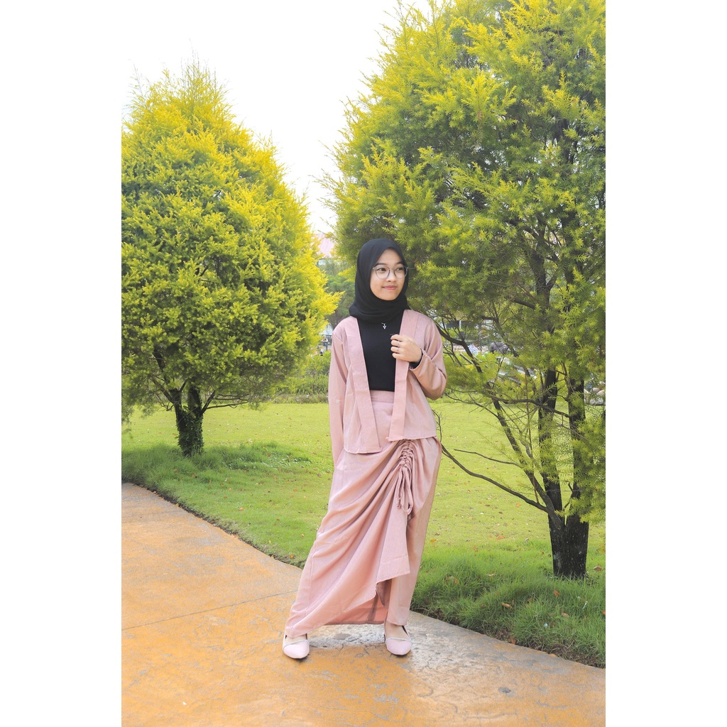 Iren Set Setelan Outer + Rok Serut Samping Oneset Kondangan Wanita  Bahan Satin Velvet