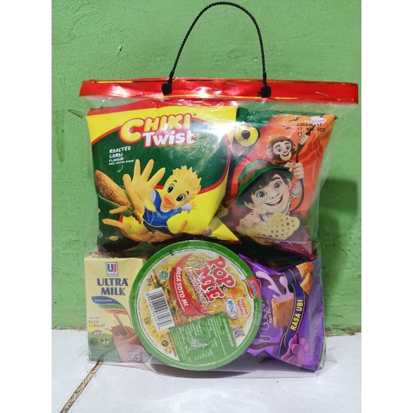 

Paket snack ulang tahun/paket ulangtahun/Snack ultah/Bingkisan ulangtahun/Goodie bag ultah/box ulang tahun