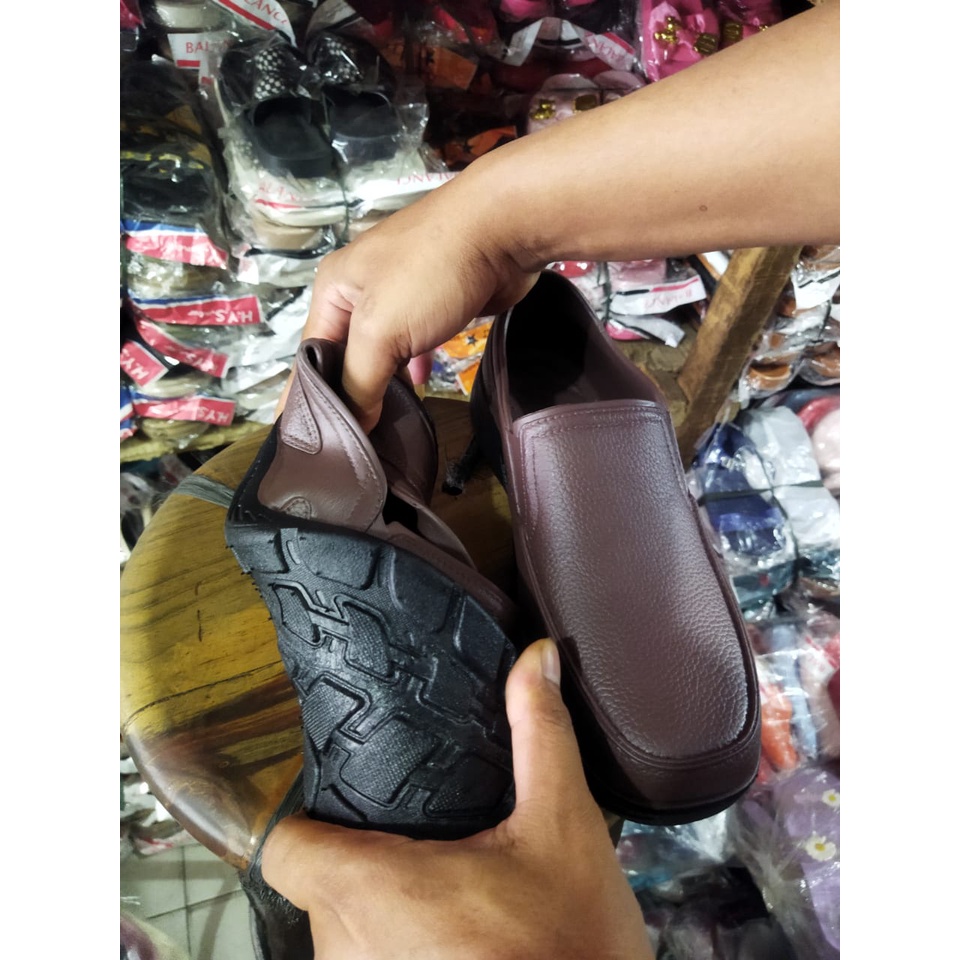 SEPATU KARET LAKI-LAKI ANTI SLIP ANTI AIR NABK 684 (40-43) SEPATU PRIA TERLARIS