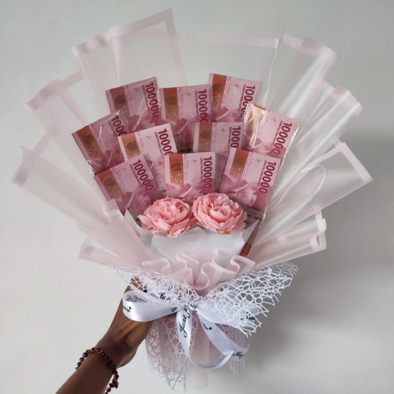 Buket bouquet wisuda pernikahan ulang tahun dan acara besar bisa request warna dan tambah kartu ucapan