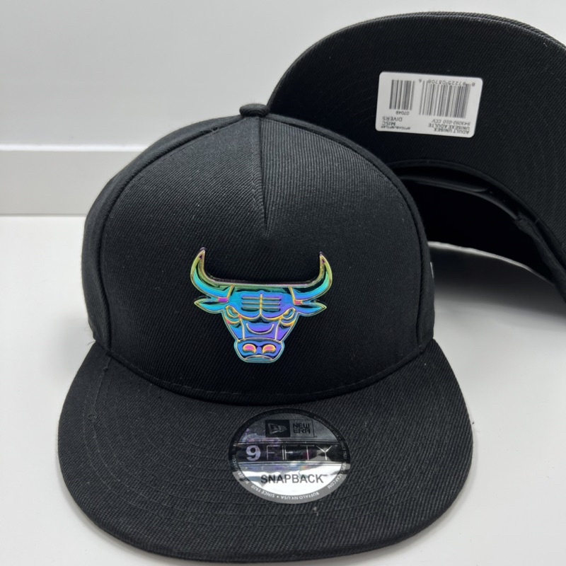 Topi Snapback Chicago Bulls Banteng Pelangi Logo Plat Besi Baja Import Premium Quality