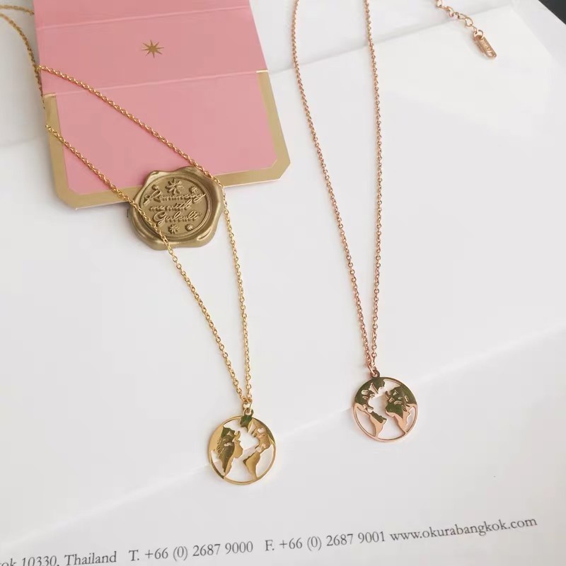 Kalung Rantai Klavikula Desain Peta Dunia Hollow Bahan Titanium Steel Warna Rose Gold