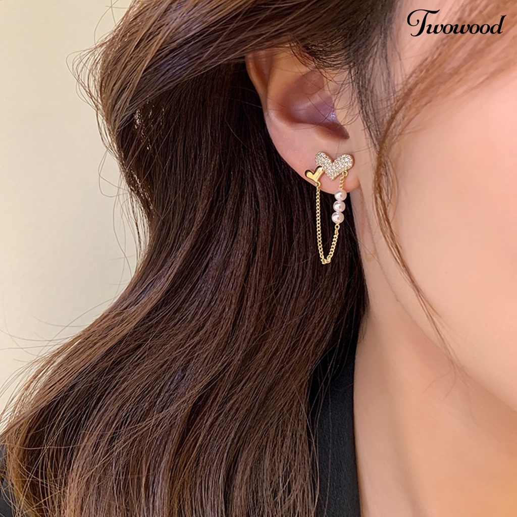 Twowood 1pasang Anting Wanita Bentuk Hati Mutiara Imitasi Rumbai Rantai Glossy Dekorasi Telinga Berlian Imitasi Mengkilap Permukaan Halus Pesta Women Earrings Women Jewelry