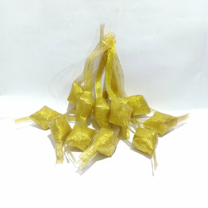 

KETUPAT HIASA PITA LEBARAN EMAS SILVER KETUPAT PARCEL DEKORASI - Emas