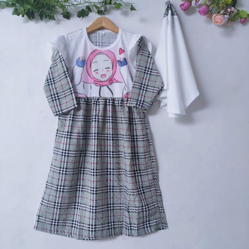 Gamis Anak 4 5 6 7 8 9 10 Tahun Anak Cewek Perempuan Gamis Voxy Kotak Lucu kekinian free hijab style luvu kekinian terbaru rempel Muslim ( Gamis Voxy Kotak )