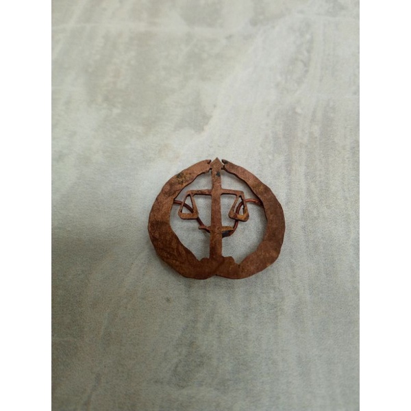 pin antik jadul lawas temuan sungai