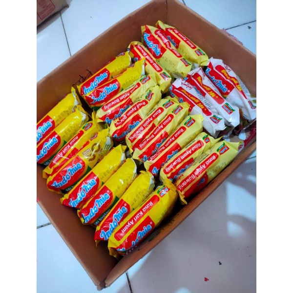 

Indomie ayam bawang mie instan